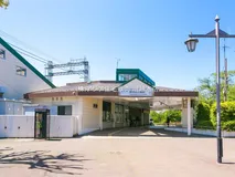 西武鉄道「稲荷山公園」駅